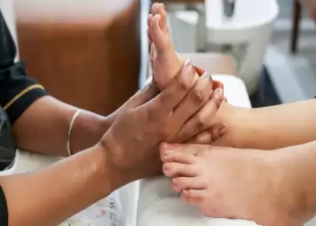 Mani Pedi