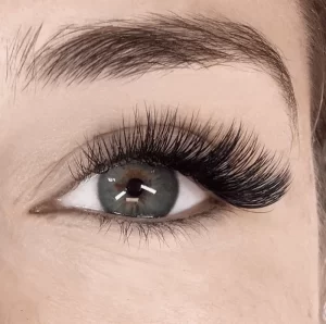 Stunning Lash Extensions at Misha Amir